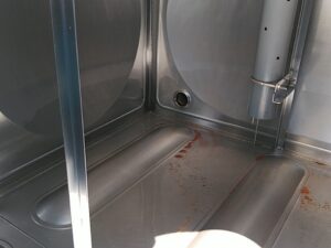 貯水槽清掃1＿株式会社ビルカ